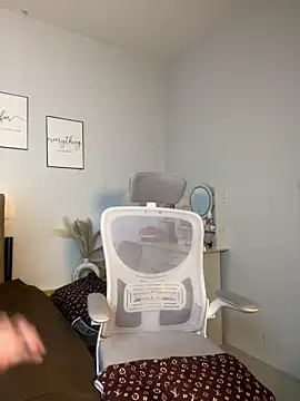 JassmineLove online show from 06/07/26, 07:34