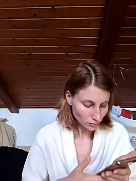 Julialexxxx online show from 04/30/26, 07:25