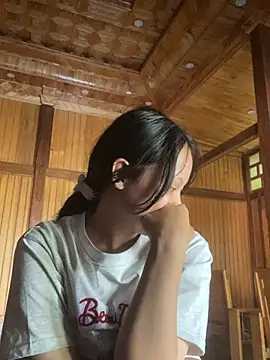 Snapshot of __Sunflower__ chatting on 05/15/26, 11:01 Sunflower online show from 05/15/26, 11:01