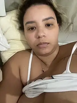 gabyzinha2030 online show from 04/15/26, 01:34