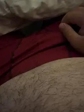 Snapshot of beercan36 chatting on 04/13/26, 02:39 beercan36 online show from 04/13/26, 02:39