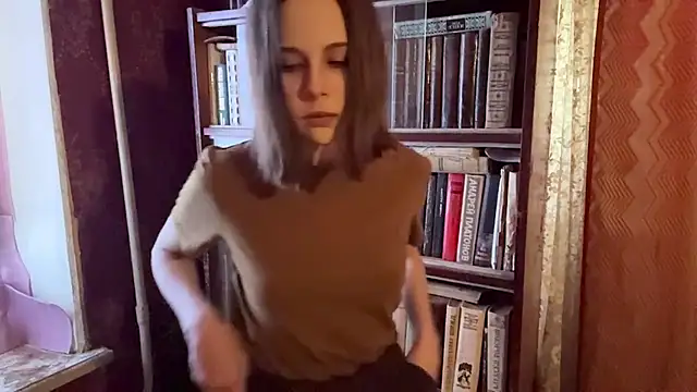 Snapshot of curtl_tl chatting on 04/16/26, 12:17 curtl tl online show from 04/16/26, 12:17