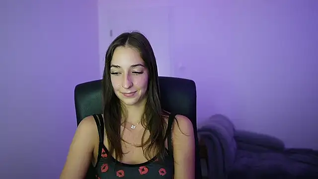 Crystalbrunette18 online show from 06/01/26, 07:48