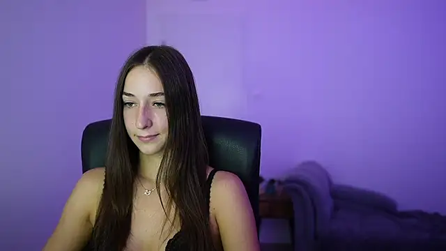 Crystalbrunette18 online show from 07/16/26, 01:17