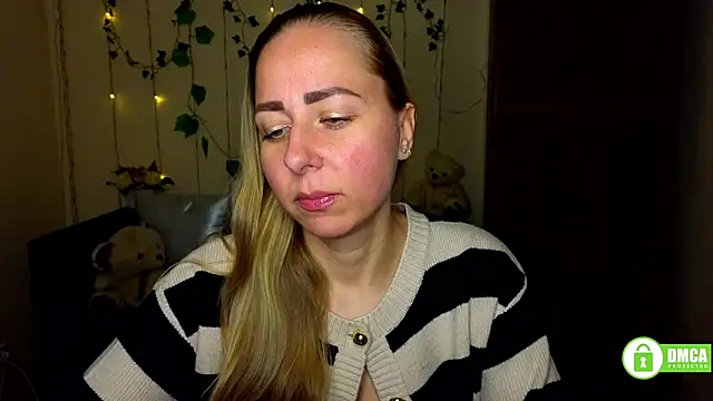 Snapshot of Alicewonderrmiss chatting on 04/14/26, 11:05 Alicewonderrmiss online show from 04/14/26, 11:05