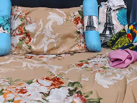 ChocolateClitt online show from 04/08/26, 05:57