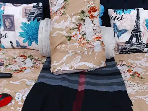 ChocolateClitt online show from 04/12/26, 07:30