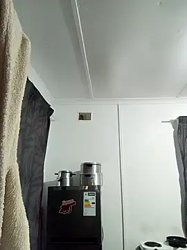 SunKissedDoll online show from 04/17/26, 04:37