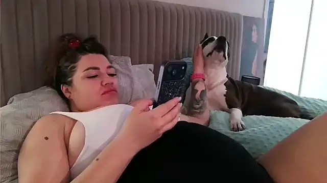 miss preggie online show from 04/15/26, 06:37