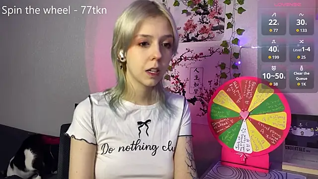 LunaBless online show from 05/30/26, 09:34