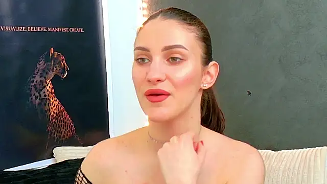 Snapshot of Amira_a chatting on 04/08/26, 10:59 Amira a online show from 04/08/26, 10:59