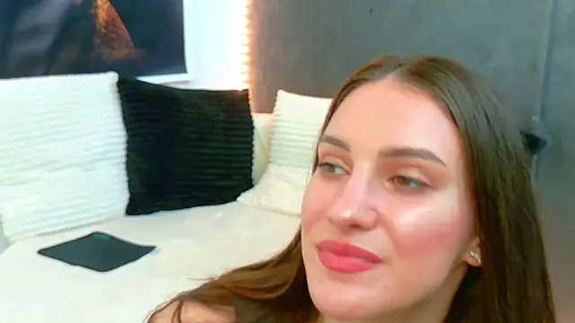 Amira a online show from 06/25/26, 05:12