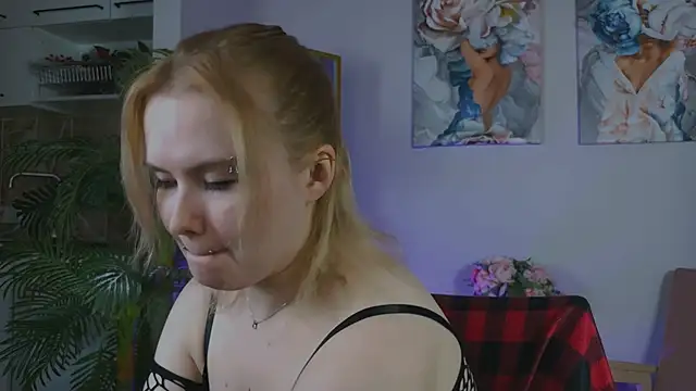 FionaxRider  online show from 04/06/26, 10:33