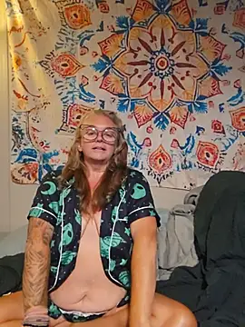 Snapshot of Blondejenn chatting on 07/22/26, 12:19 Blondejenn online show from 07/22/26, 12:19