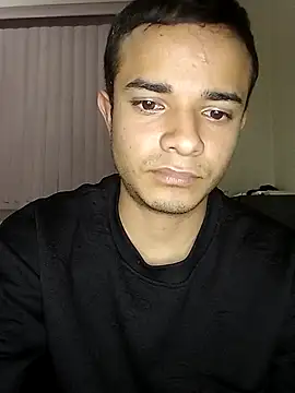 LuisLatinboyy online show from 04/08/26, 01:27