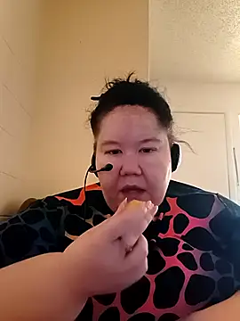 hisalphaqueen27 online show from 04/15/26, 06:26