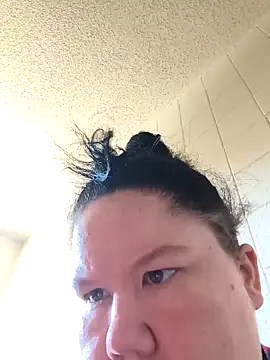 hisalphaqueen27 online show from 04/18/26, 05:28