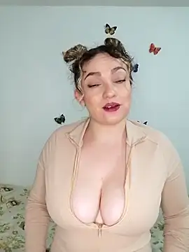 Snapshot of honey_hornie chatting on 04/12/26, 12:59 honey hornie online show from 04/12/26, 12:59