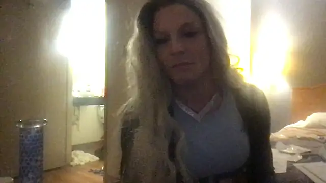 Snapshot of GypsiiCornel chatting on 04/12/26, 10:31 GypsiiCornel online show from 04/12/26, 10:31