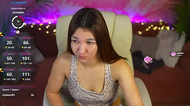 ViolettStar  online show from 04/15/26, 05:58