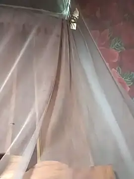 Snapshot of saya_006 chatting on 04/15/26, 04:52 saya 006 online show from 04/15/26, 04:52