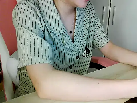 lucienguyen online show from 04/07/26, 09:43