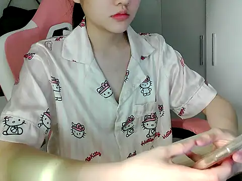 lucienguyen online show from 06/04/26, 06:41