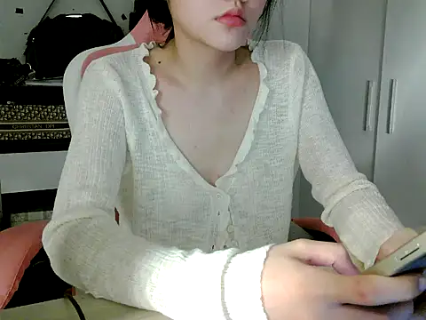 lucienguyen online show from 07/20/26, 05:37