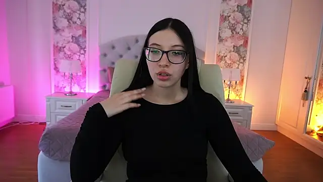 SsoftAura online show from 04/13/26, 12:43