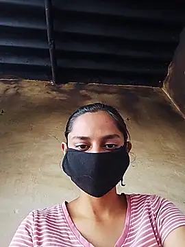 Snapshot of x_priya chatting on 04/07/26, 07:09 x priya online show from 04/07/26, 07:09