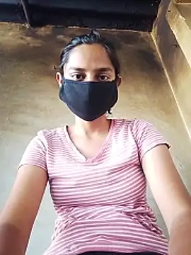 Snapshot of x_priya chatting on 04/16/26, 07:53 x priya online show from 04/16/26, 07:53