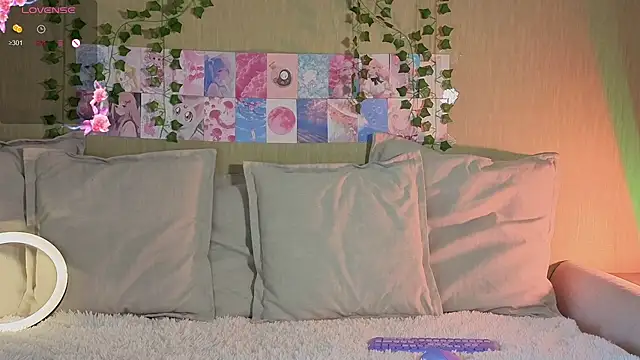 Snapshot of LunaNyanmi chatting on 04/11/26, 09:02 LunaNyanmi online show from 04/11/26, 09:02