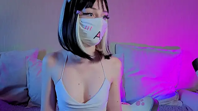 LunaNyanmi online show from 07/01/26, 01:56