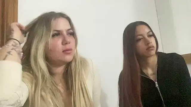 sophiehot69 online show from 04/16/26, 08:09