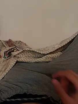 sunnyroy26 online show from 04/17/26, 07:44