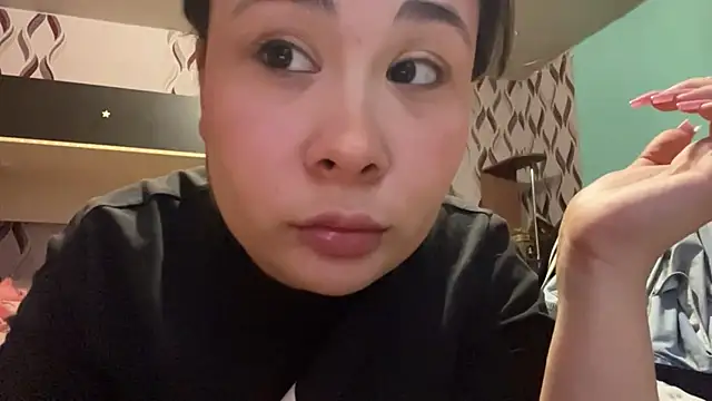 Snapshot of chatting on 04/08/26, 04:07 online show from 04/08/26, 04:07