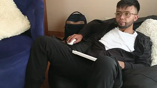 bbctoptwink online show from 04/14/26, 03:40