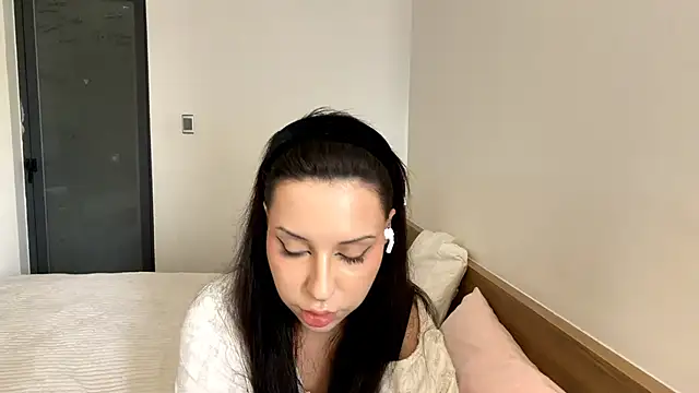 VinitaAskia online show from 04/09/26, 04:56