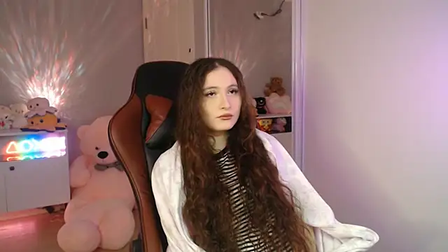 solitudebby online show from 04/15/26, 10:21