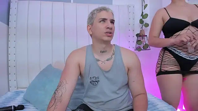 sebas and vanessa online show from 04/13/26, 07:19