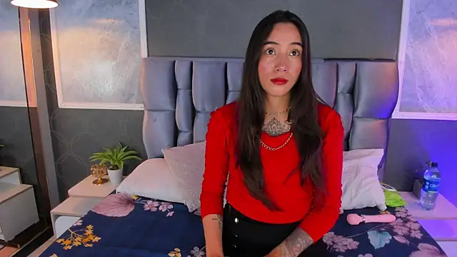 Cata Jonees online show from 04/28/26, 07:30