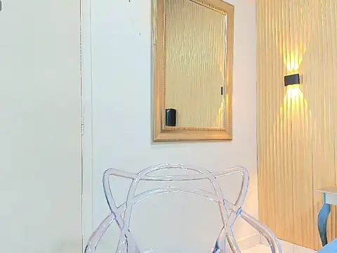 Fernanda Brown19 online show from 04/10/26, 08:13