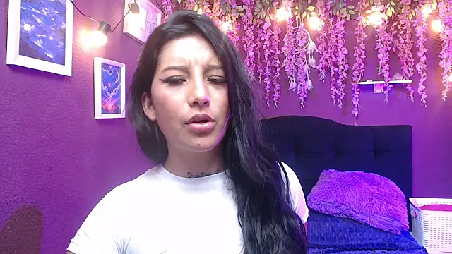 lilysmile online show from 04/18/26, 02:32