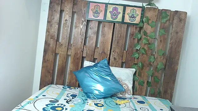 vayolet sexy  online show from 04/09/26, 08:25