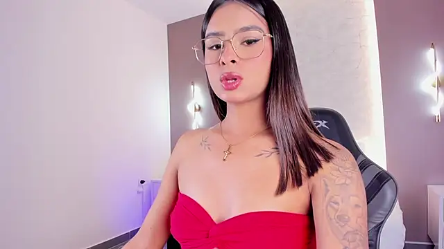 Snapshot of dulce_glow_ chatting on 04/13/26, 07:41 dulce glow online show from 04/13/26, 07:41