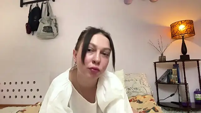 Snapshot of Evelyn_Charm chatting on 04/15/26, 01:51 Evelyn Charm online show from 04/15/26, 01:51