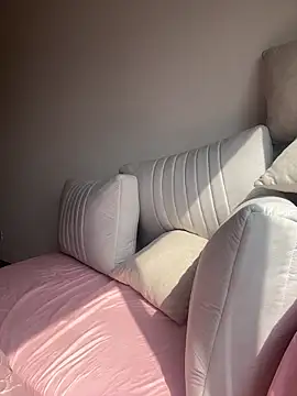 Snapshot of lunasex06 chatting on 04/14/26, 02:12 lunasex06 online show from 04/14/26, 02:12