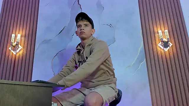 Ethanhot os online show from 04/10/26, 06:01