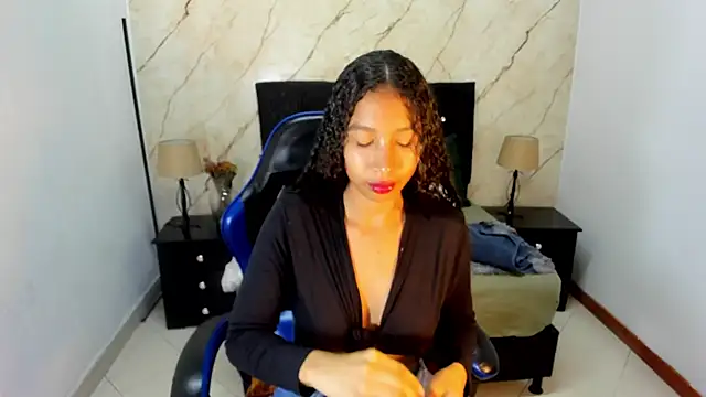 Snapshot of hasley_cute chatting on 05/29/26, 06:50 hasley cute online show from 05/29/26, 06:50