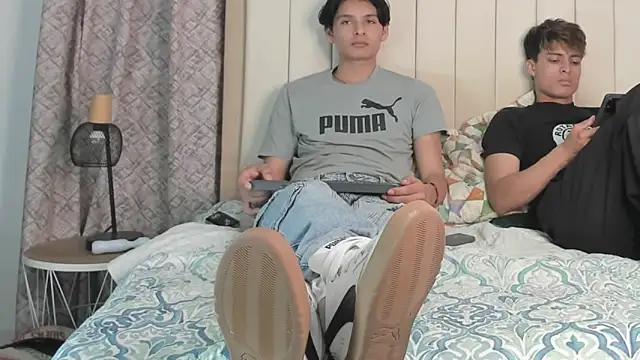 thomas and thiago online show from 04/13/26, 01:00